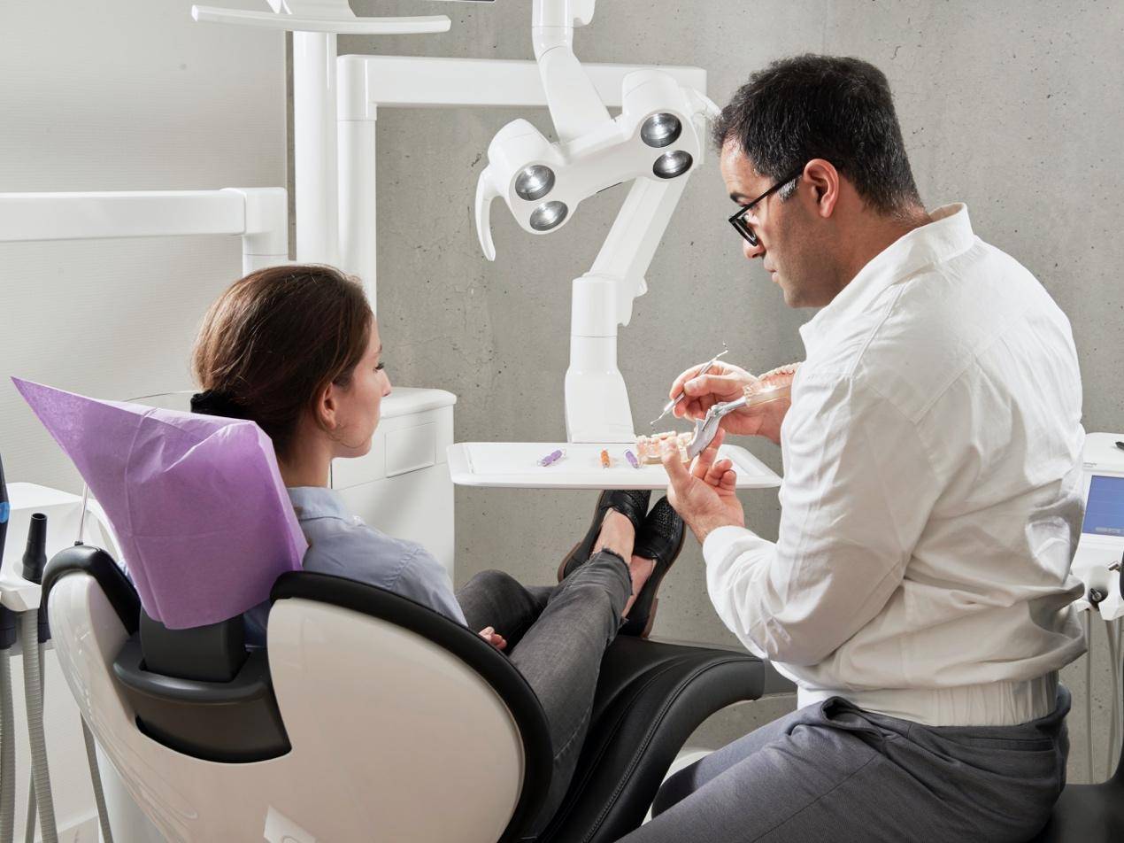 How To Get Emergency Tooth Extractions?_4