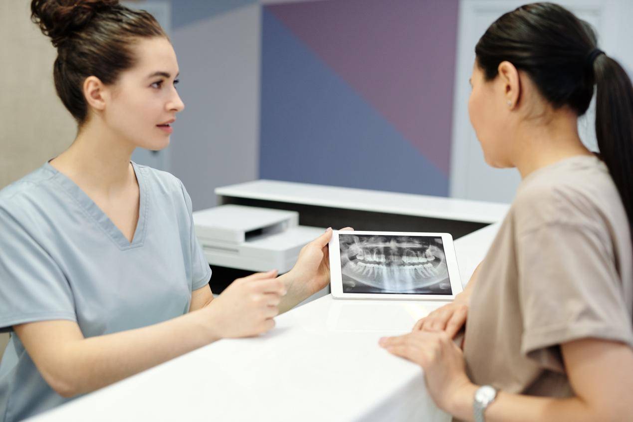 How To Recover After Emergency Tooth Extractions?_2