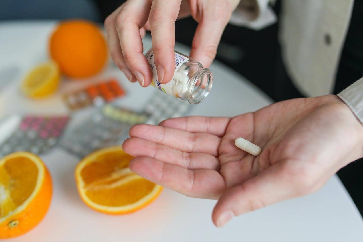 How To Recover After Emergency Tooth Extractions?_3