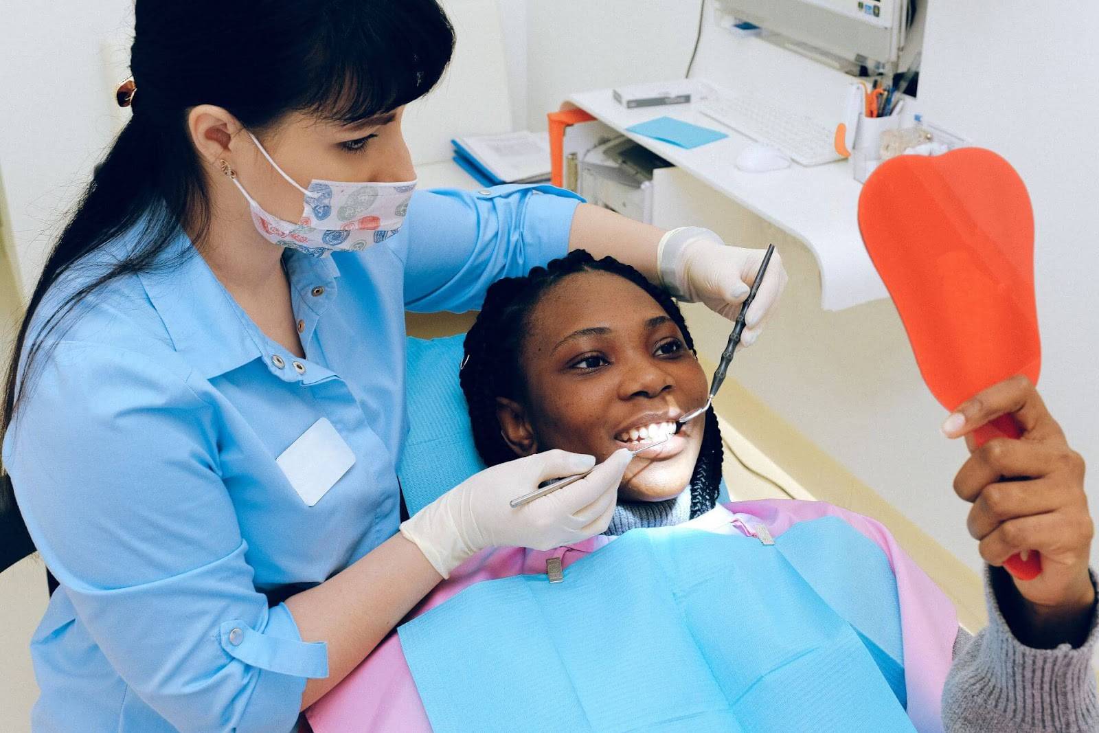 Teeth Retainer: How It Works & How Much It Costs_4