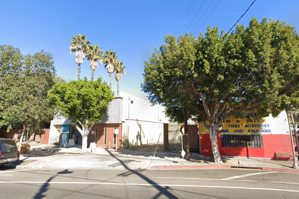 altamed-medical-and-dental-group-east-los-angeles-1st-street