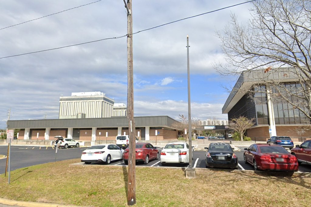 children-s-dental-center-at-central-health-plaza