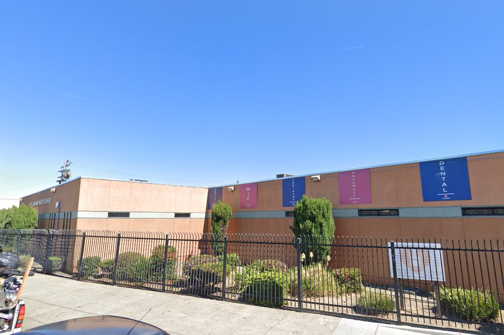 east-oakland-health-center-dental-clinic-2