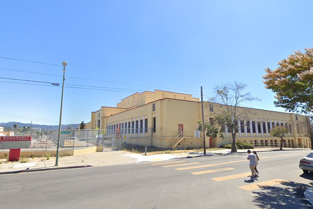 la-cliniica-roosevelt-health-center-school-based