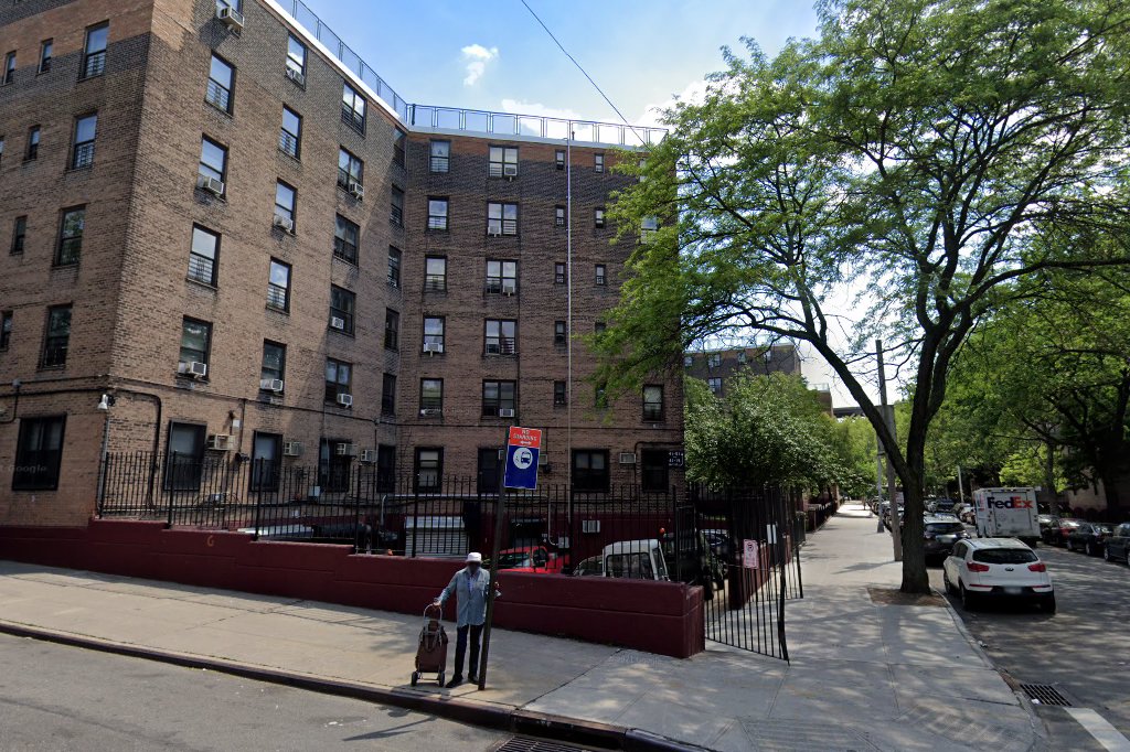 the-floating-hospital-queensbridge-health-center