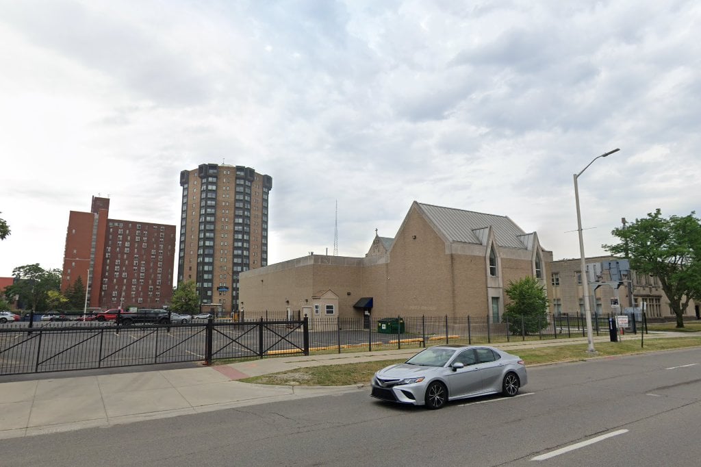 waller-health-center-on-cathedral-green